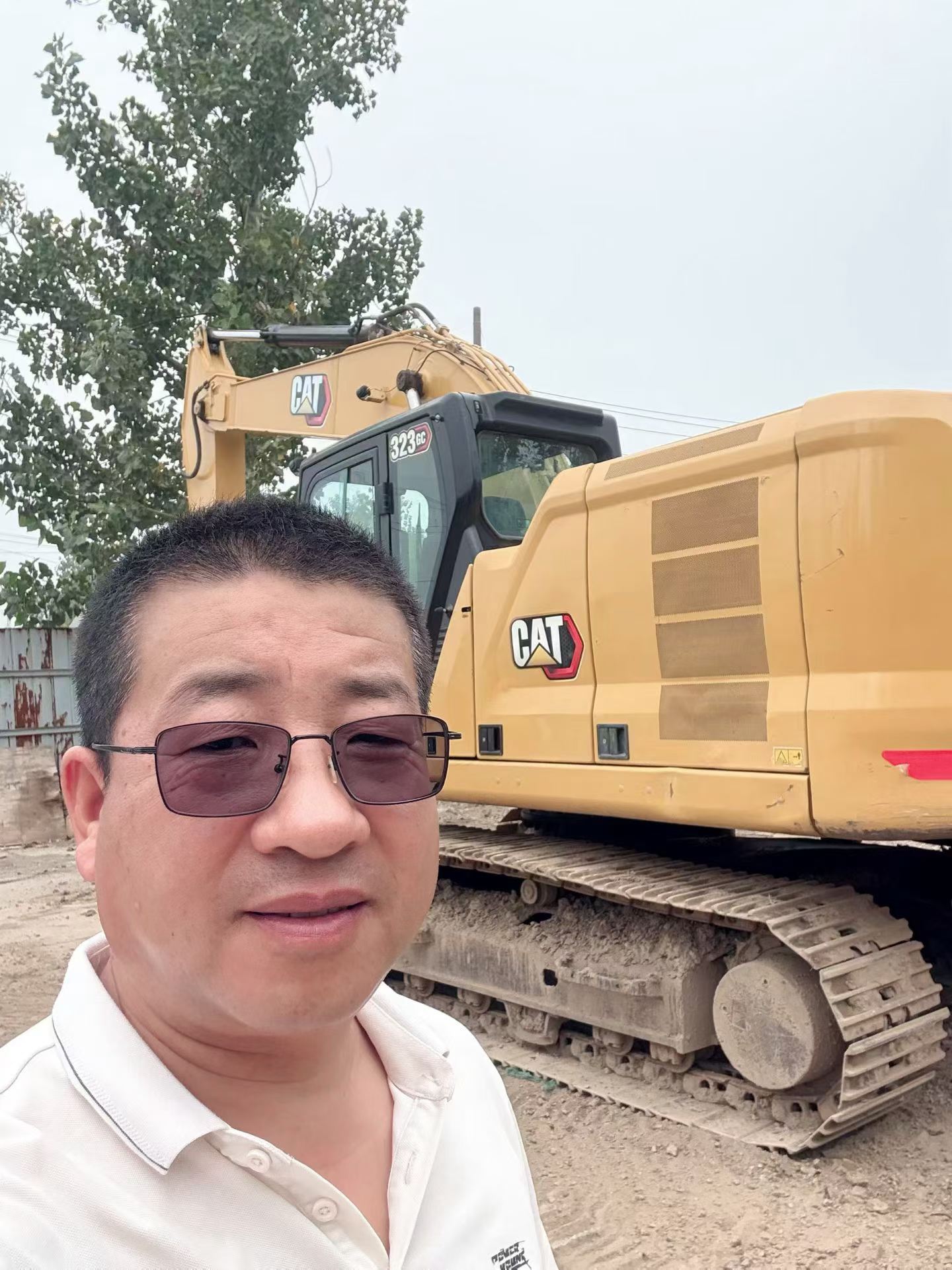 Buy Caterpillar Used Excavator / 2
