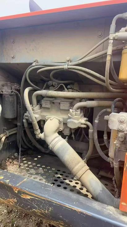 Buy Hitachi ZH200-5A Used Excavator / 1