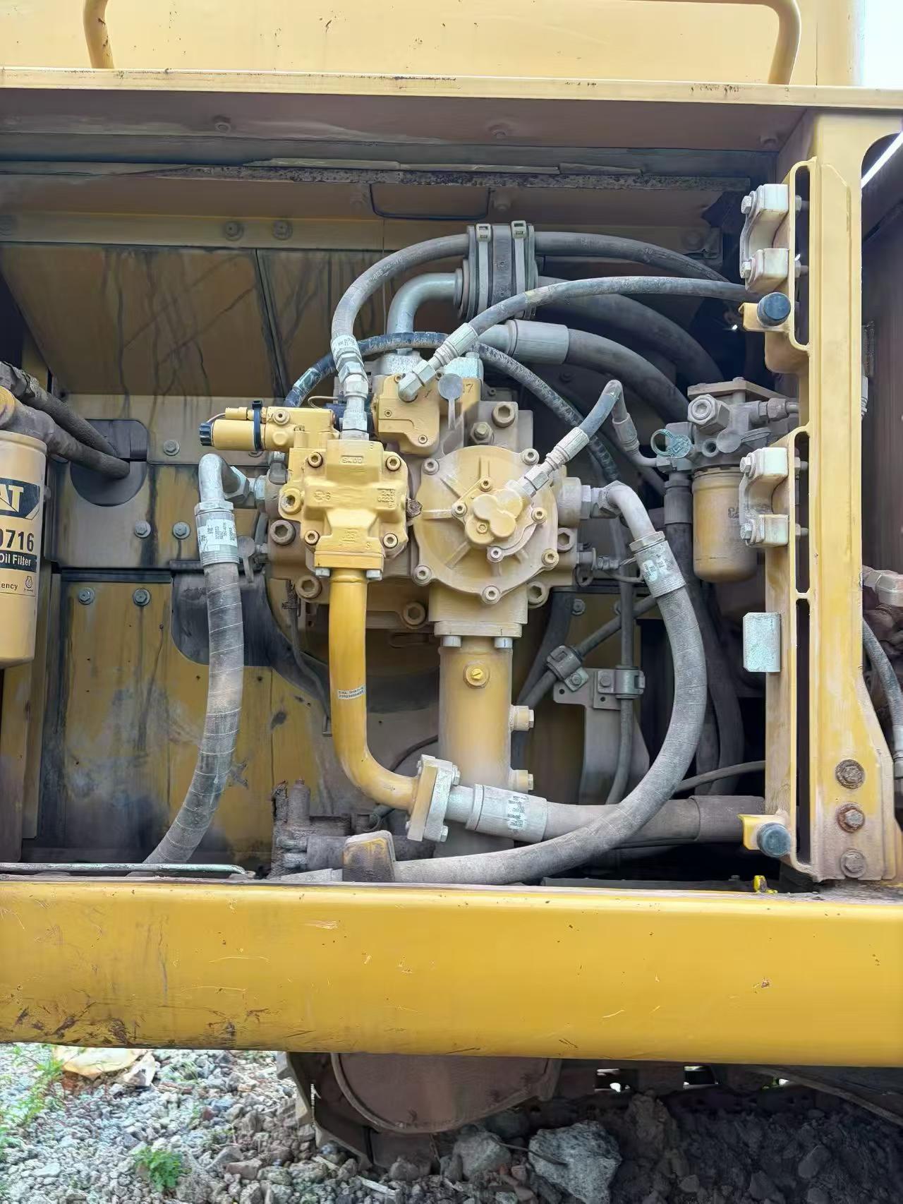 Buy Caterpillar Used Excavator / 3