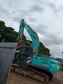 Buy Kobelco SK200 Used Excavator / 3 Buy Kobelco SK200 Used Excavator / 3