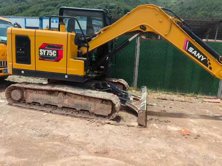 Buy Sany SY70C Used Excavator / 1