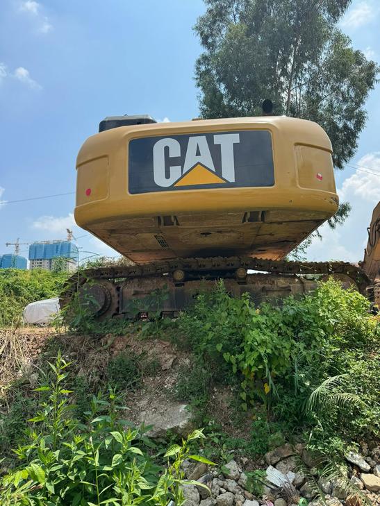 Buy Caterpillar Used Excavator / 1
