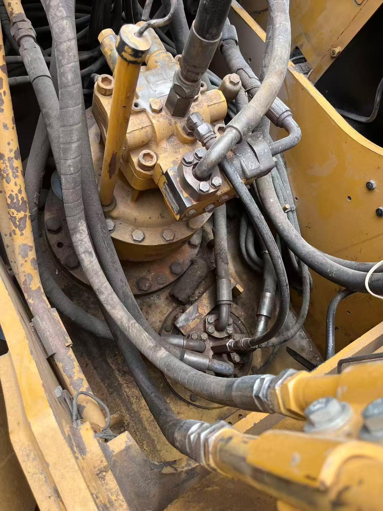 Buy Caterpillar Used Excavator / 5