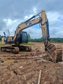 Buy Caterpillar Used Excavator / 3 Buy Caterpillar Used Excavator / 3