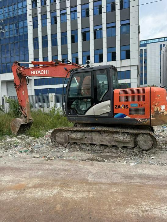 Buy Hitachi ZX130-5A Used Excavator / 1