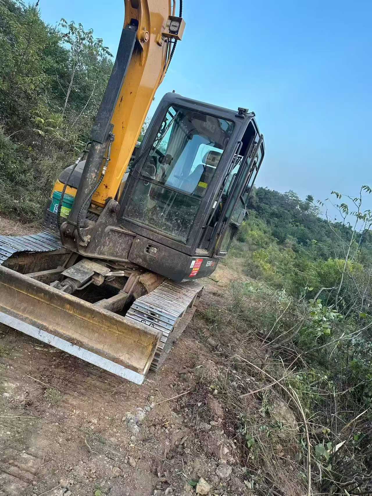 Buy XCMG XE60 Used Excavator / 4