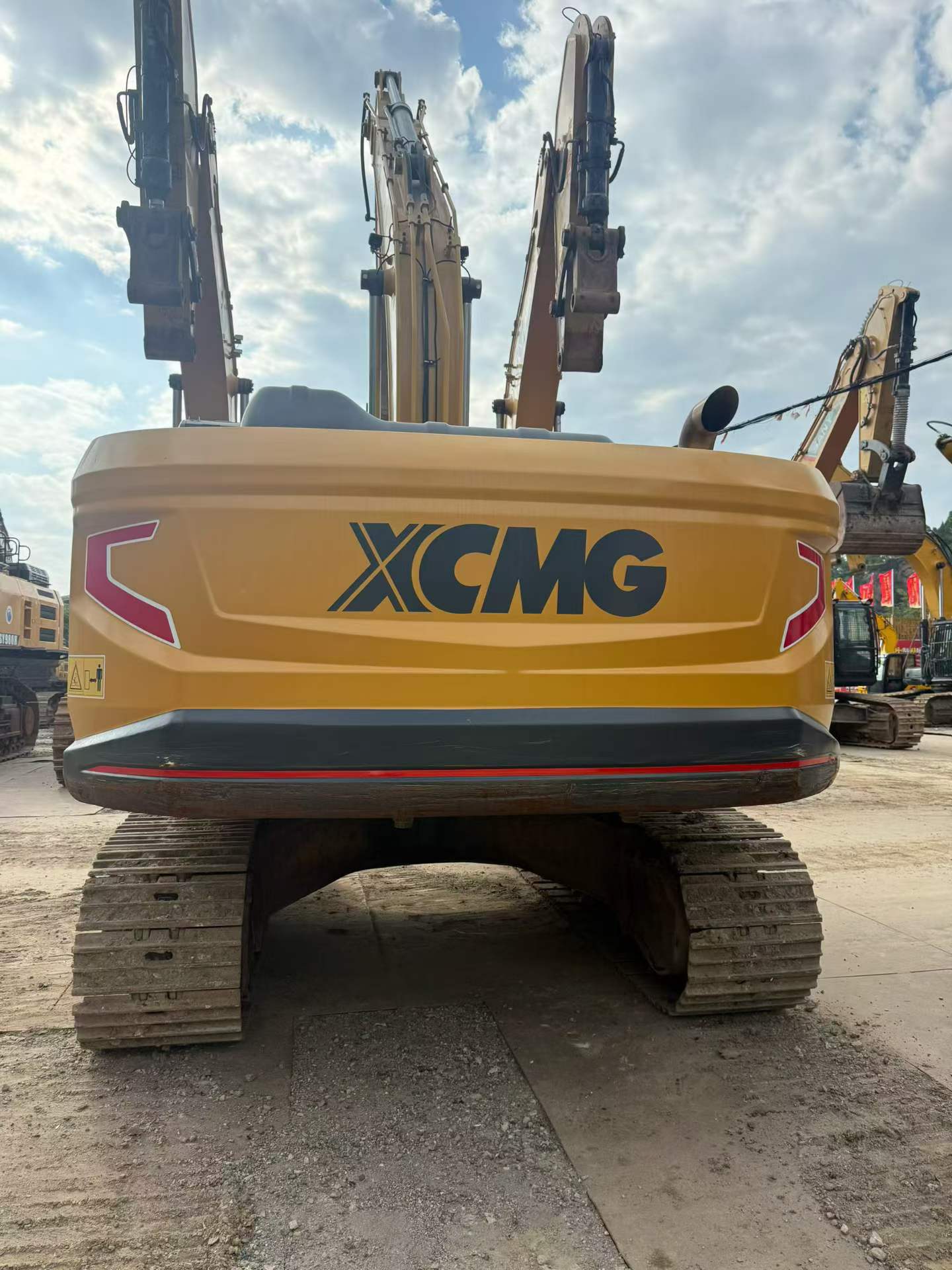 Buy XCMG XE215 Used Excavator / 5