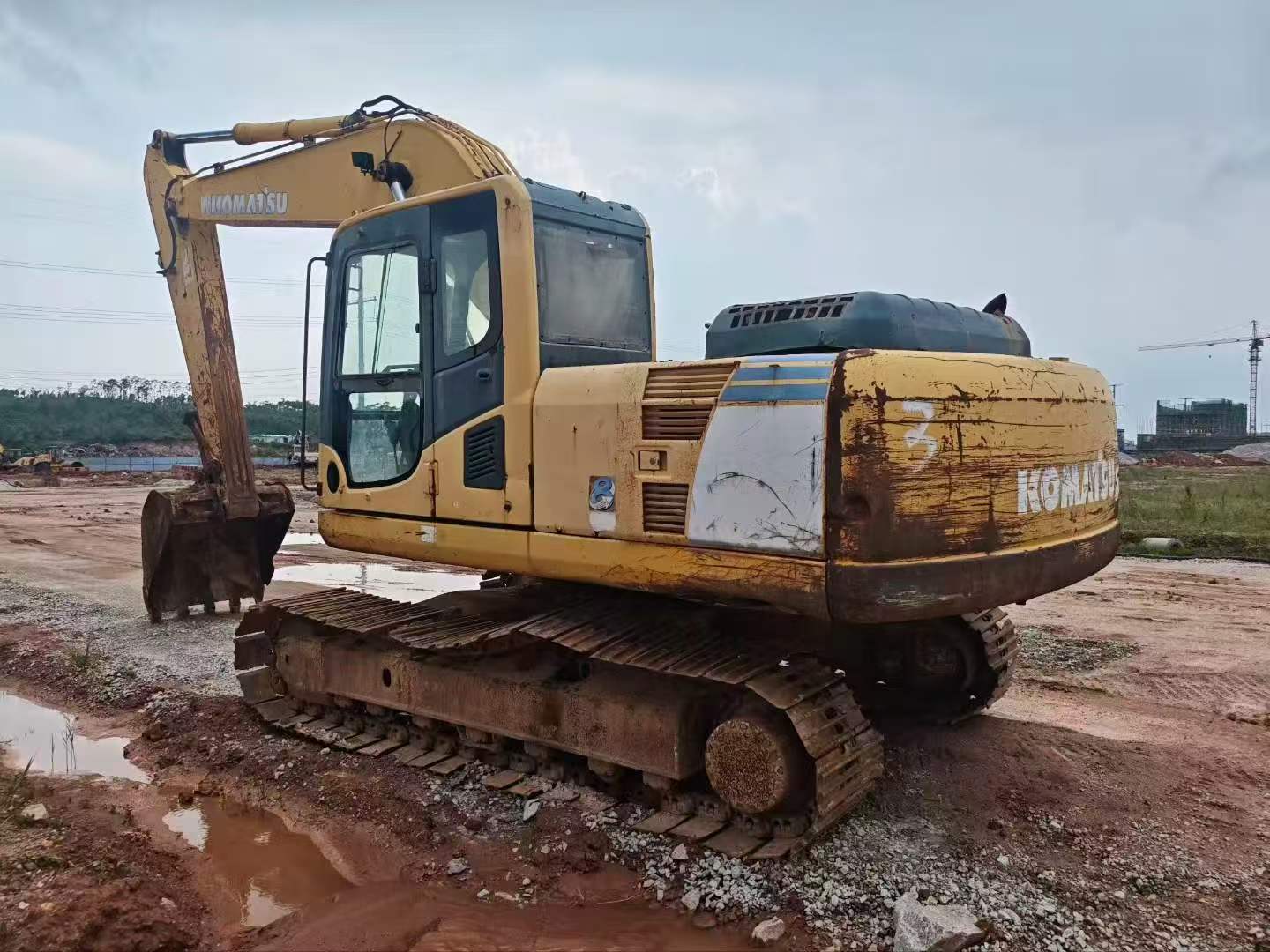 Buy Komatsu PC200-8 Used Excavator / 3