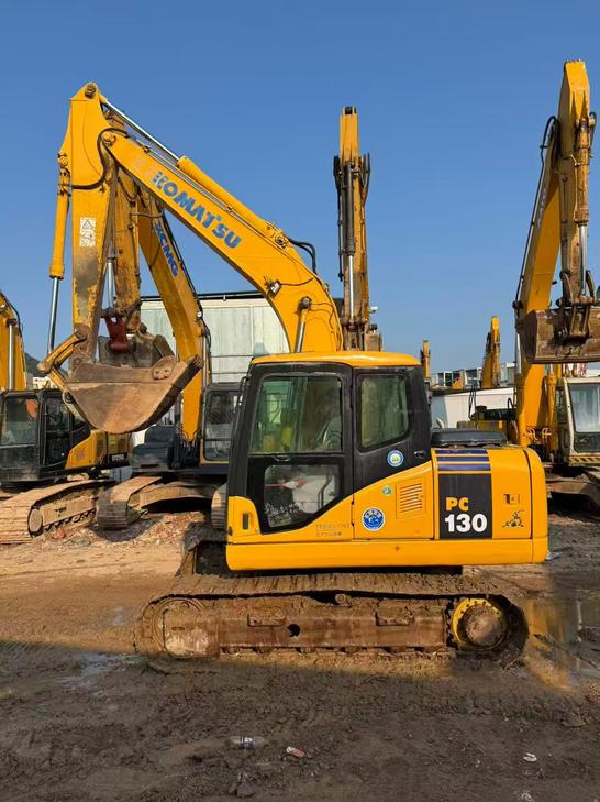 Buy Komatsu PC110-7 Used Excavator / 1