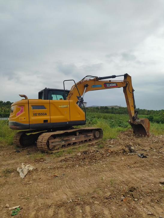 Buy XCMG XE155D Used Excavator / 1