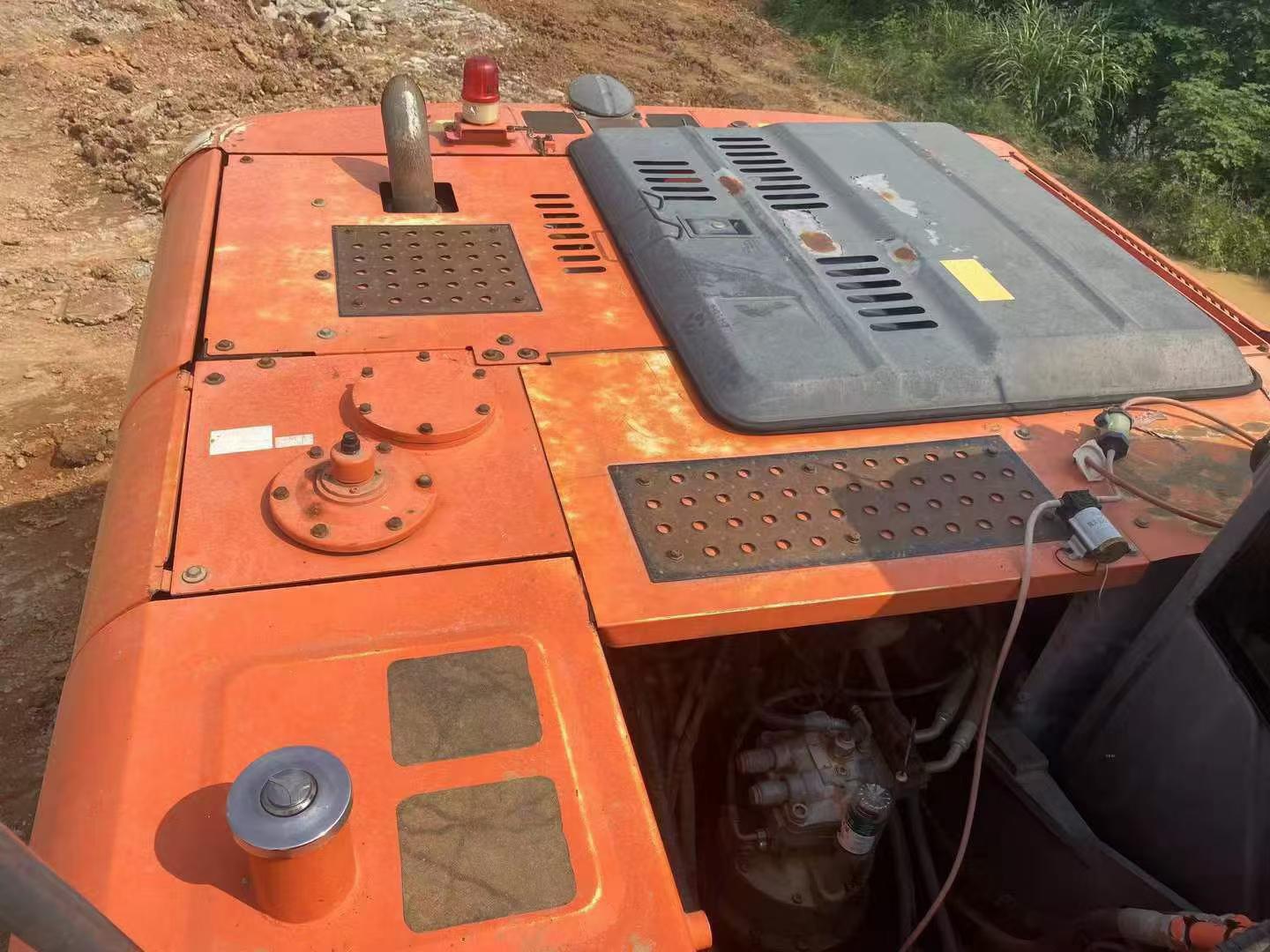 Buy Hitachi EX200 Used Excavator / 8