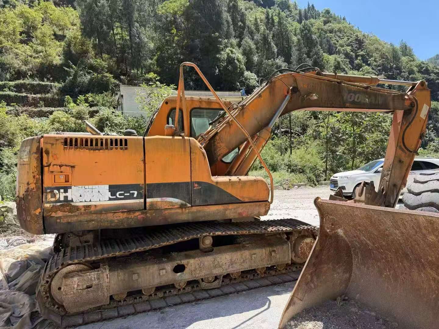 Buy Doosan DH150-7 Used Excavator / 5