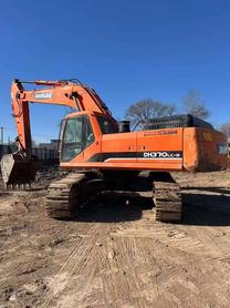 Buy Doosan DH370 Used Excavator / 3 Buy Doosan DH370 Used Excavator / 3