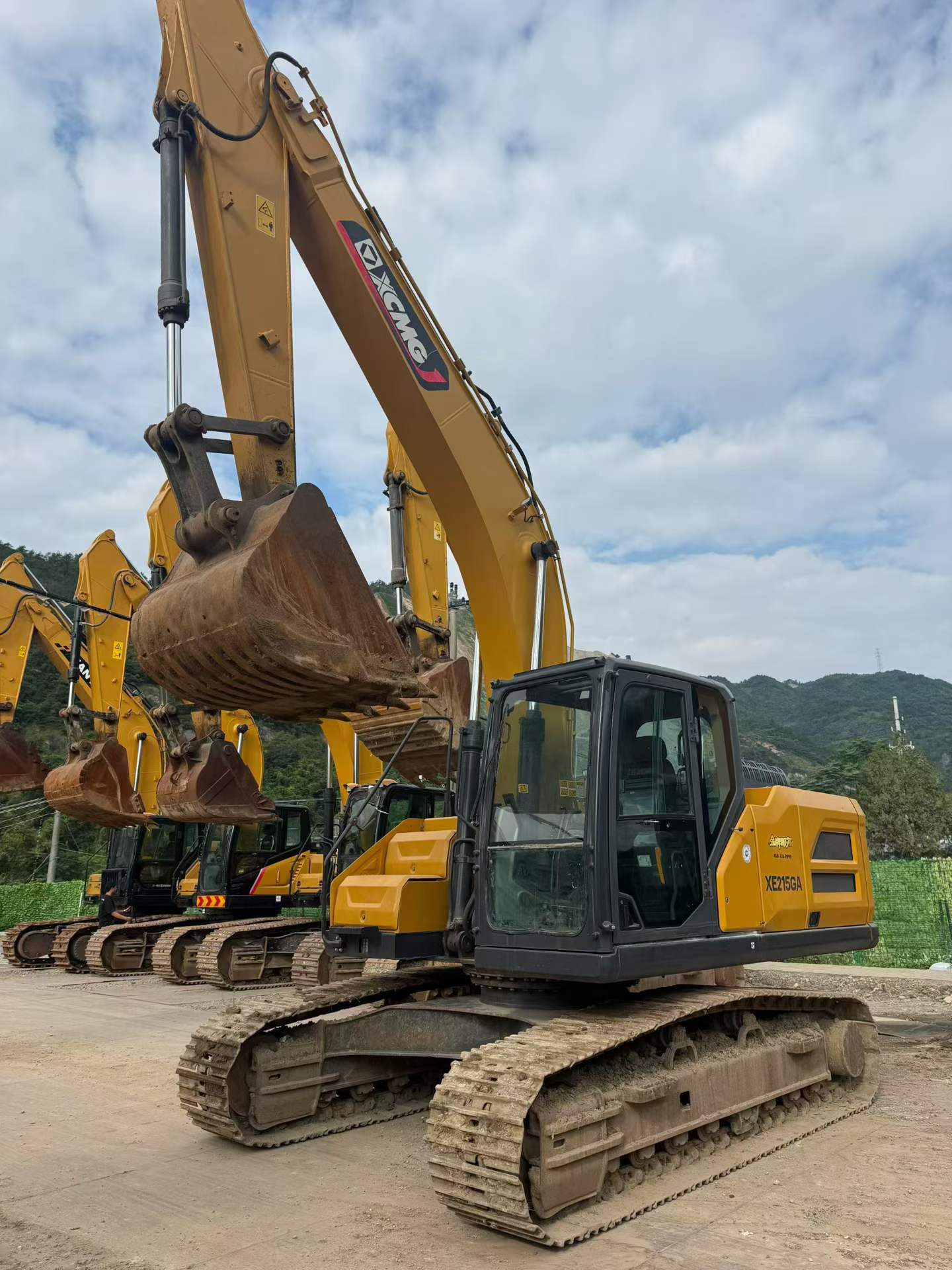 Buy XCMG XE215 Used Excavator / 7