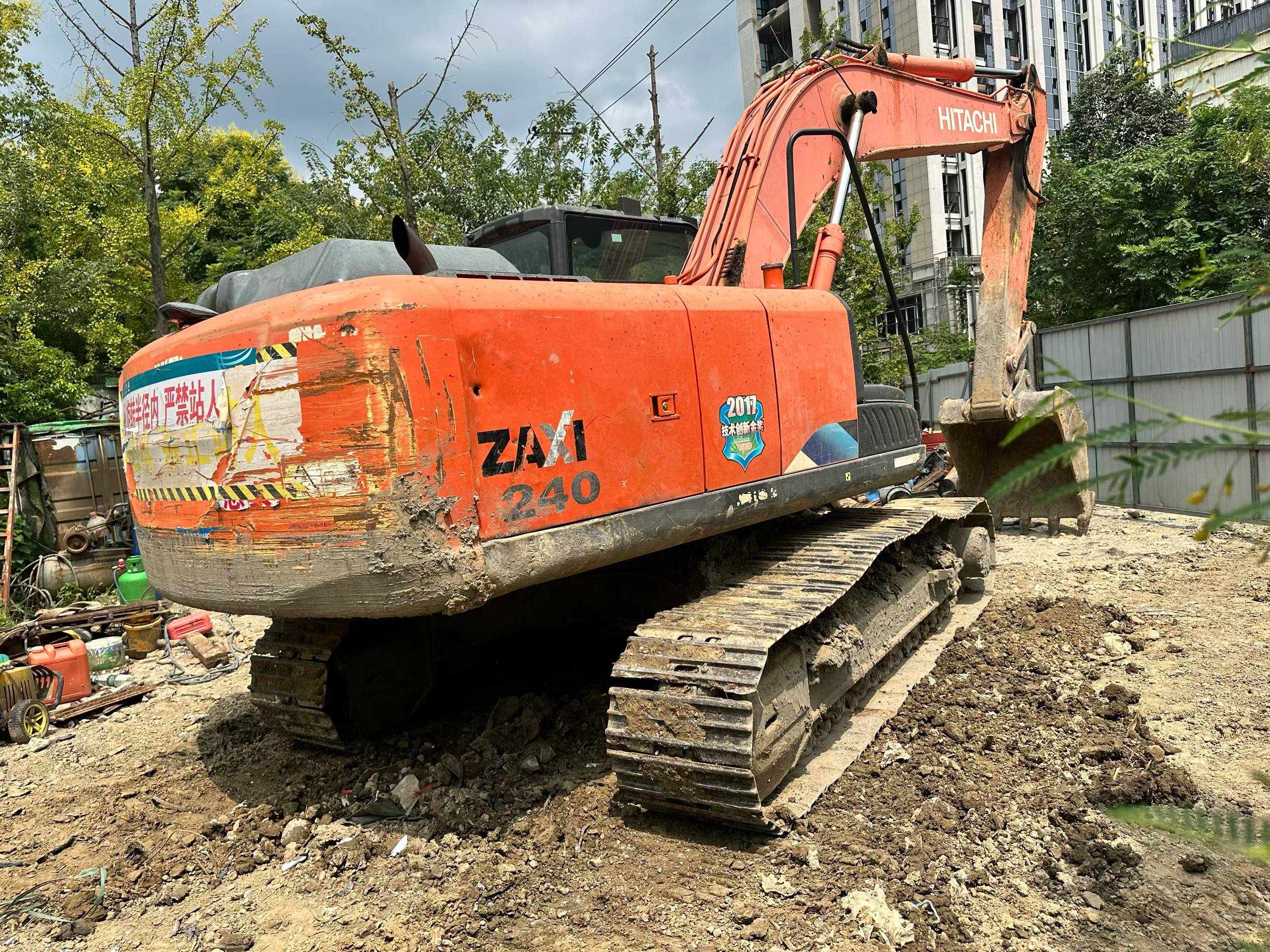 Buy Hitachi EX200 Used Excavator / 2