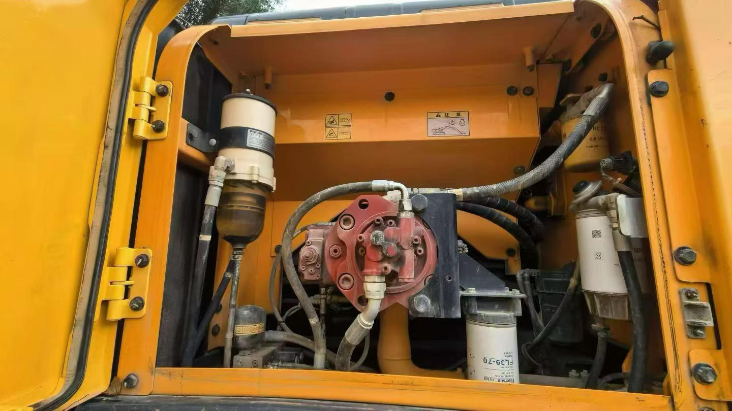 Buy Hyundai ZL20G Used Excavator / 2