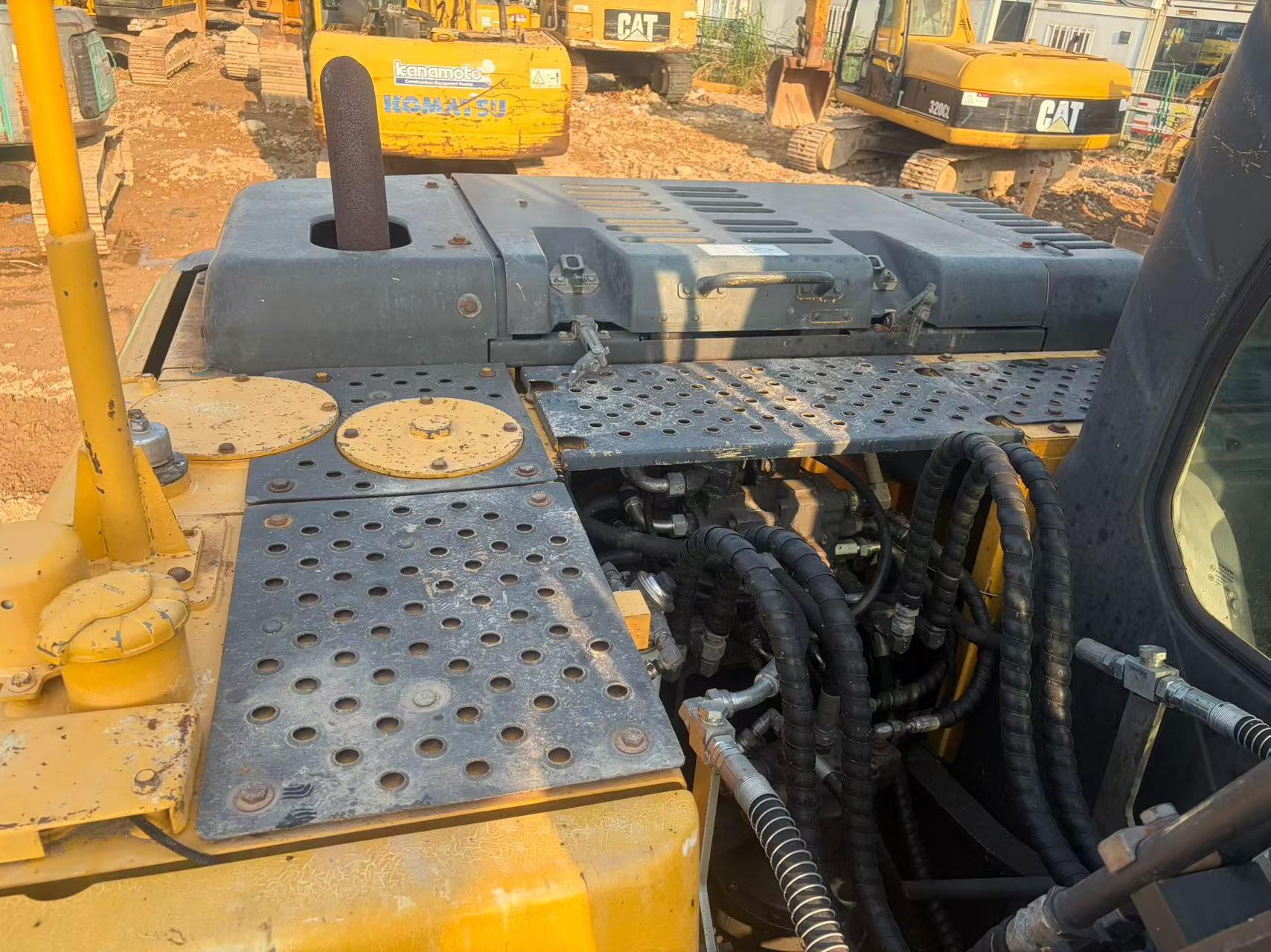 Buy Volvo EC140B Used Excavator / 9
