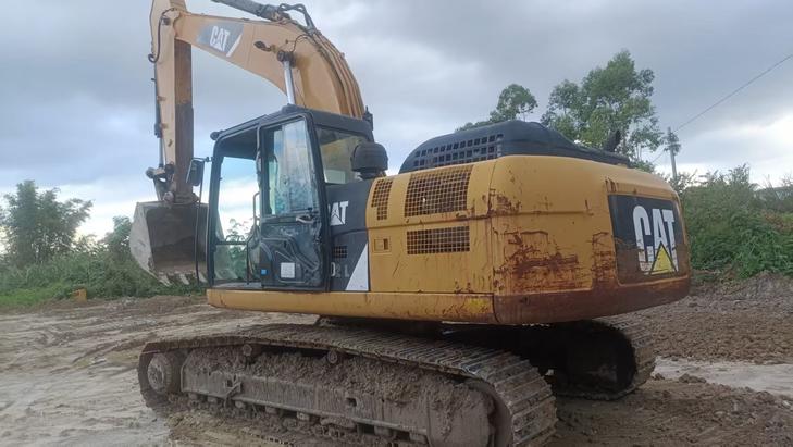 Buy Caterpillar 326DL Used Excavator / 1