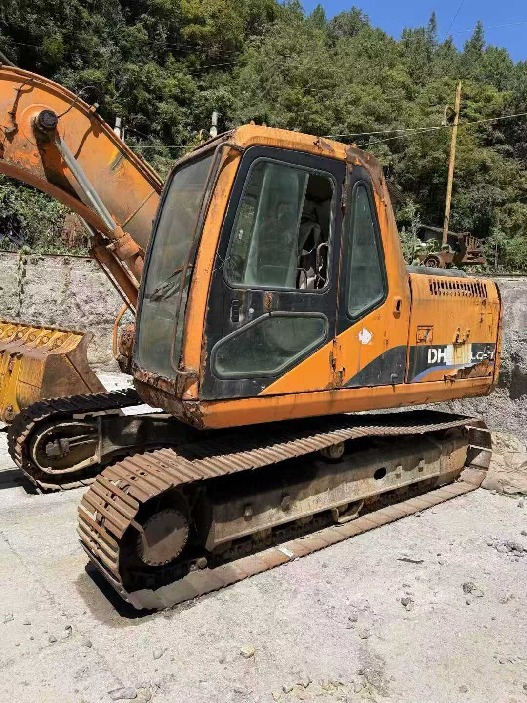 Buy Doosan DH150-7 Used Excavator / 2