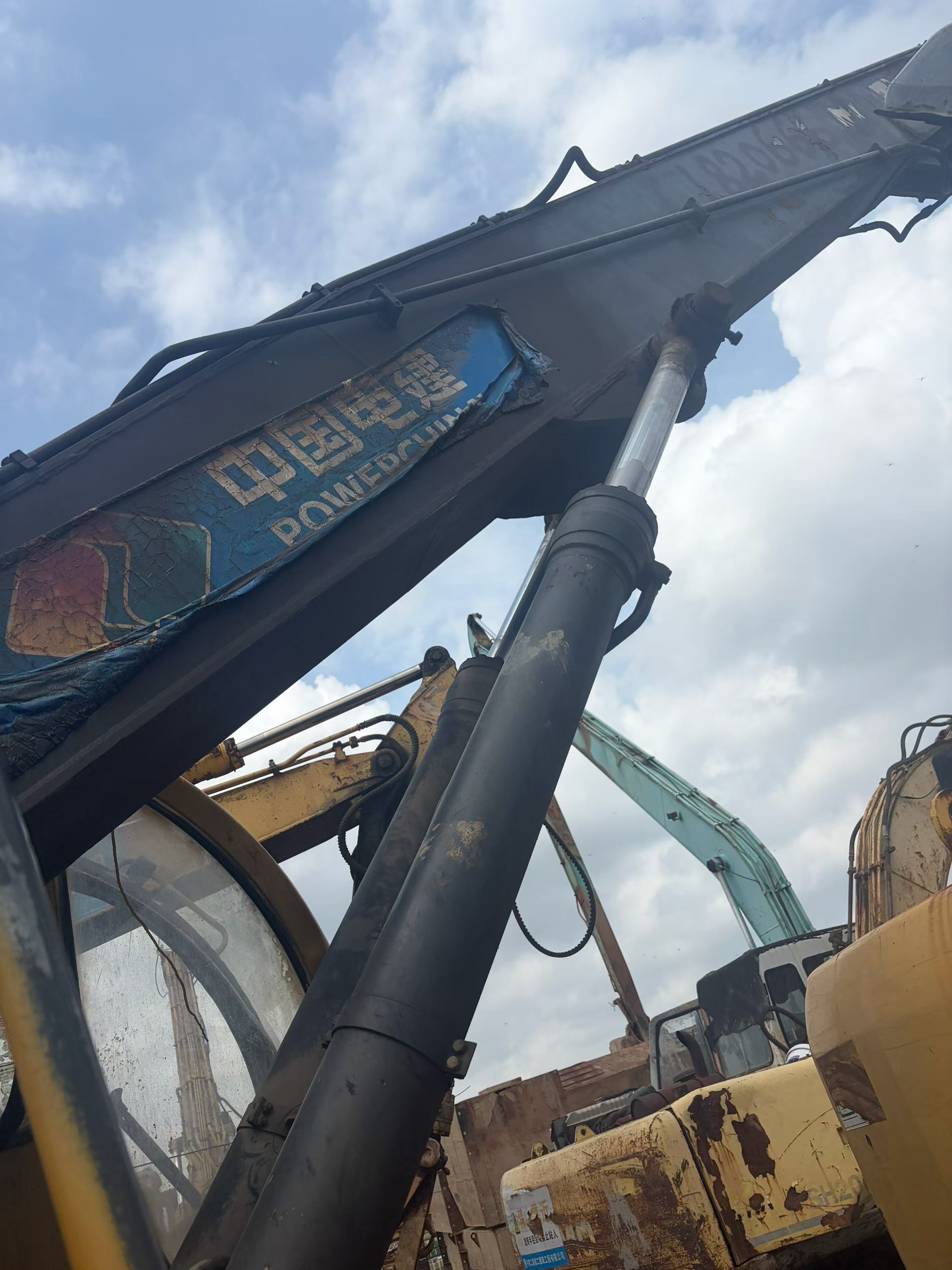 Buy Komatsu PC400-6 Used Excavator / 7