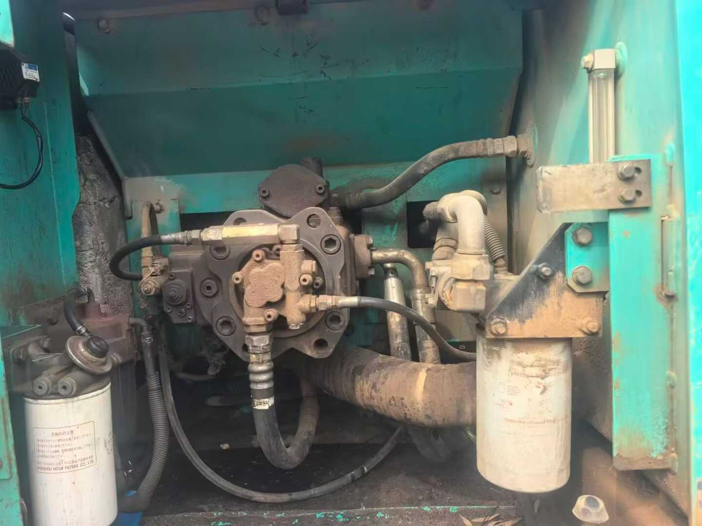 Buy Kobelco SK210 Used Excavator / 6