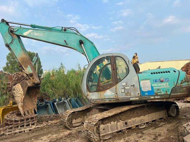 Buy Kobelco SK200-5.5 Used Excavator / 1