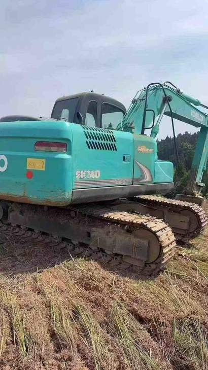 Buy Kobelco SK140 Used Excavator / 1