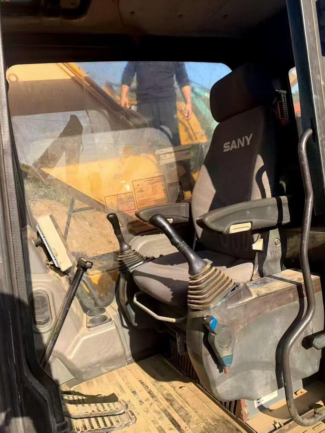 Buy Sany SY215C-8 Used Excavator / 3