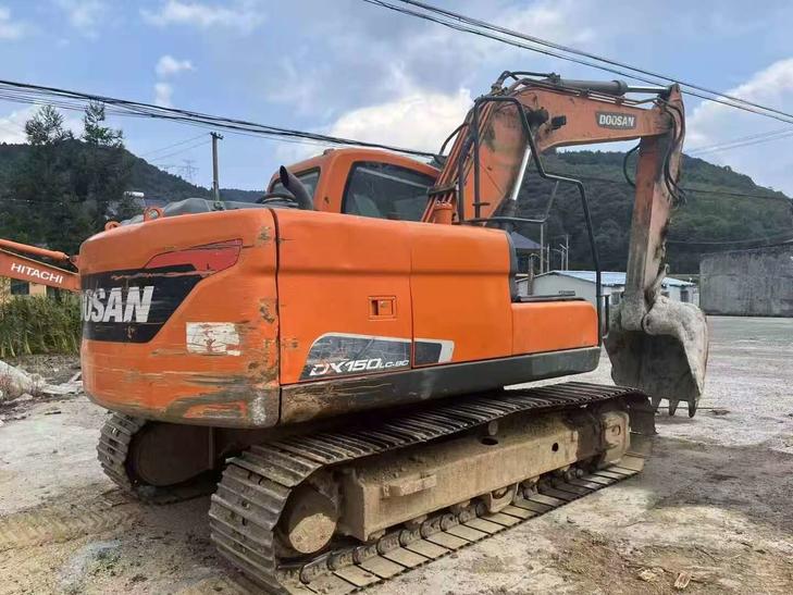 Buy Doosan DX150-9C Used Excavator / 1