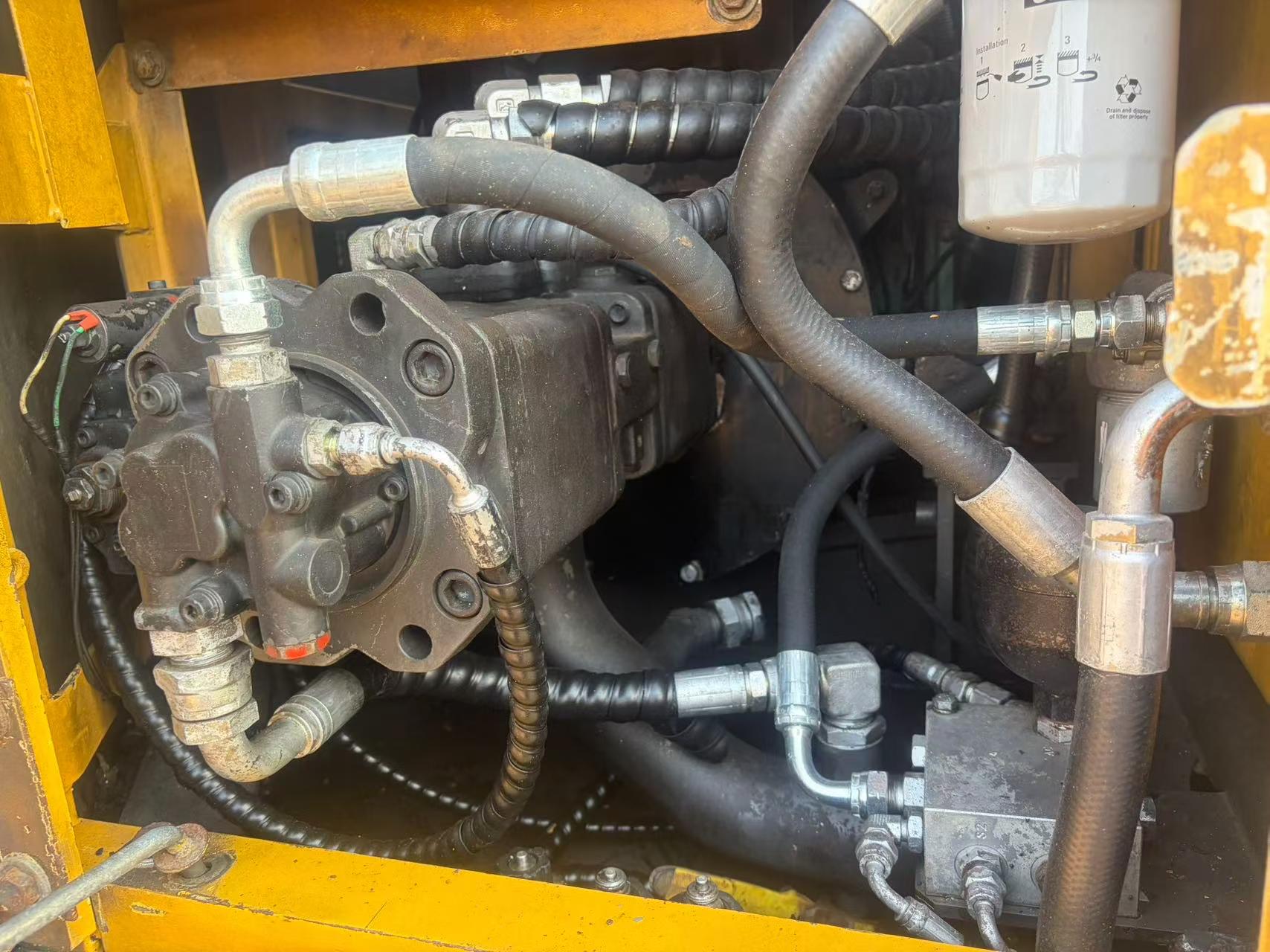 Buy Volvo EC140B Used Excavator / 6