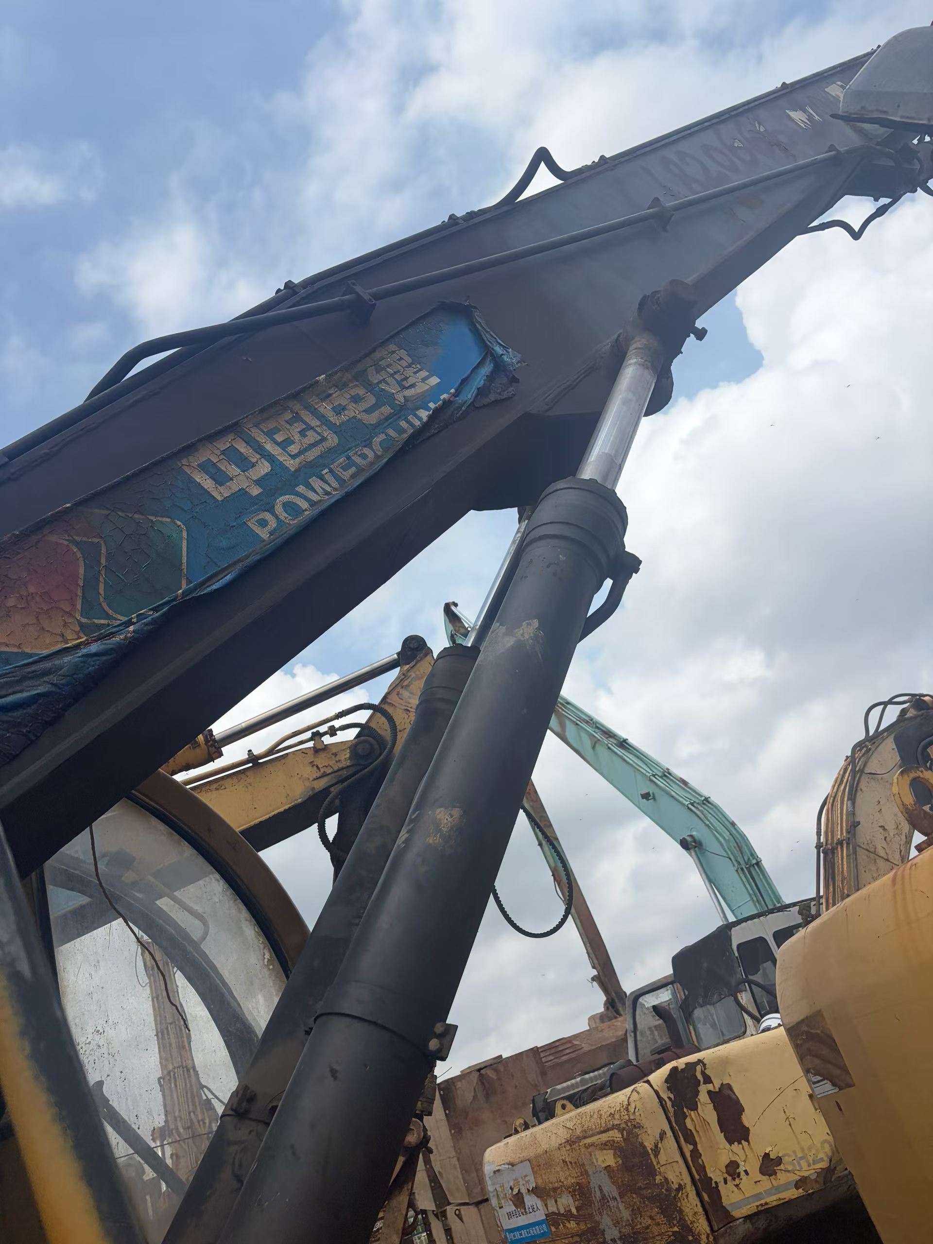 Buy Komatsu PC400-6 Used Excavator / 6