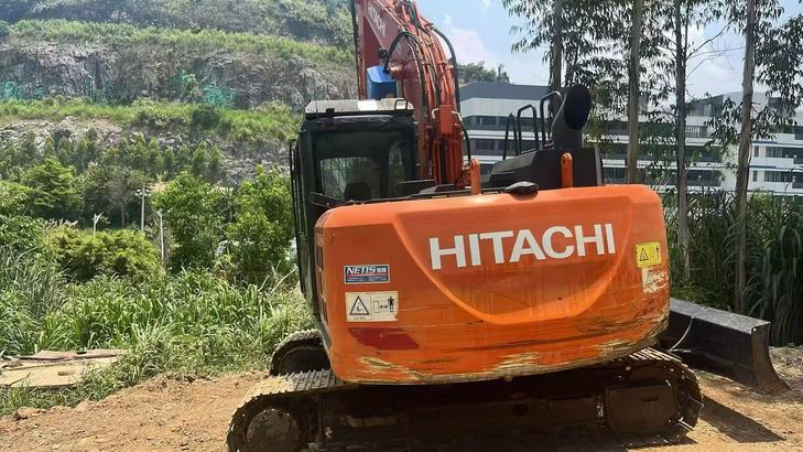 Buy Hitachi ZX120 Used Excavator / 1