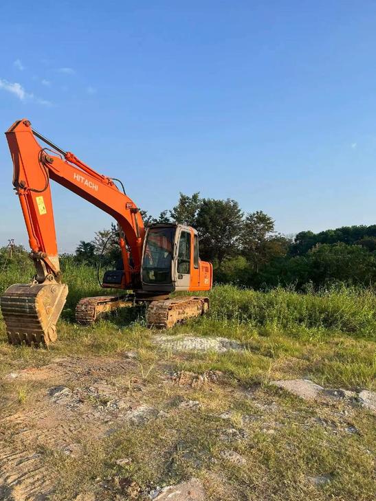 Buy Hitachi EX120-6 Used Excavator / 1