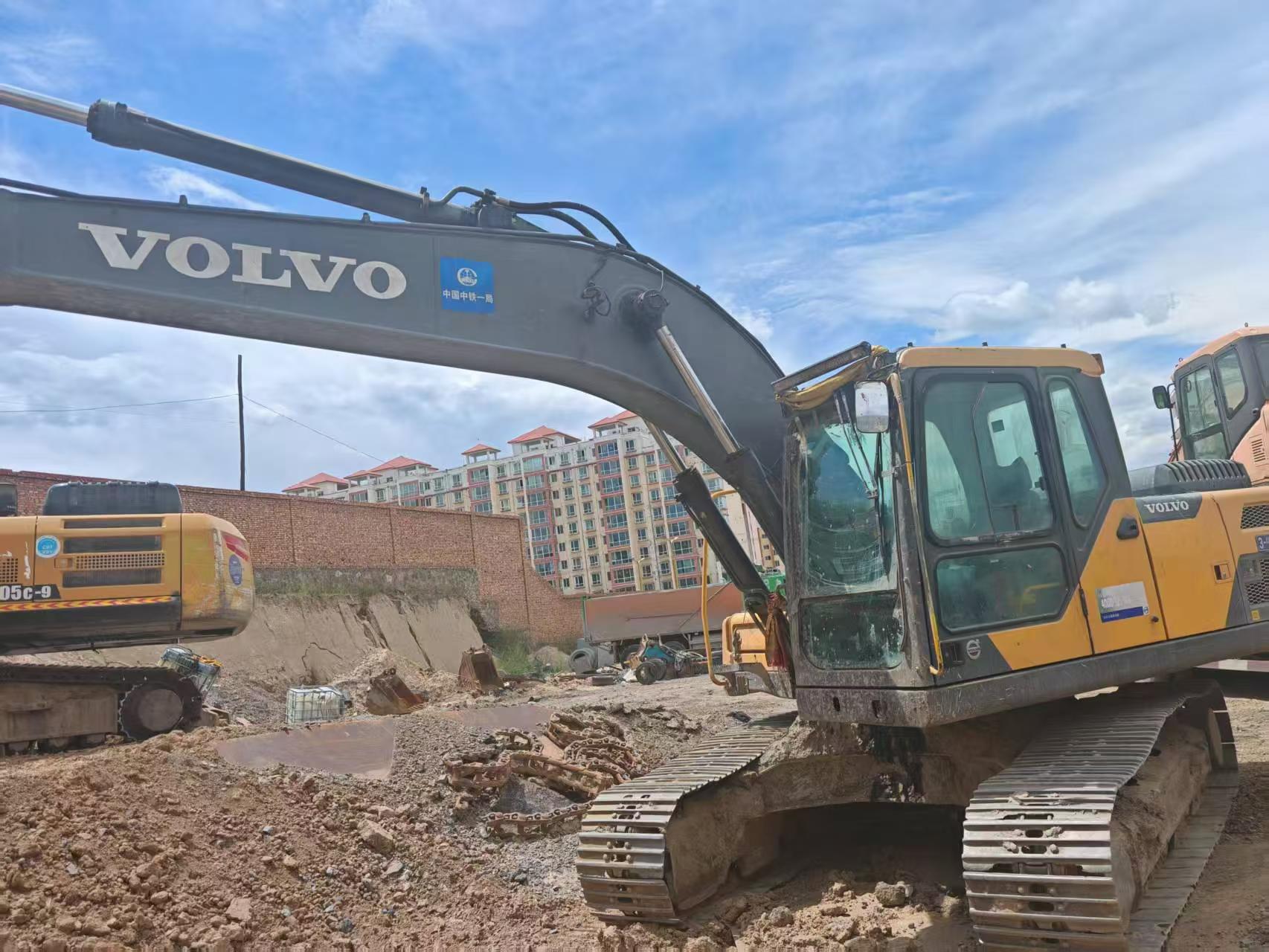 Buy Volvo EC210B Used Excavator / 2