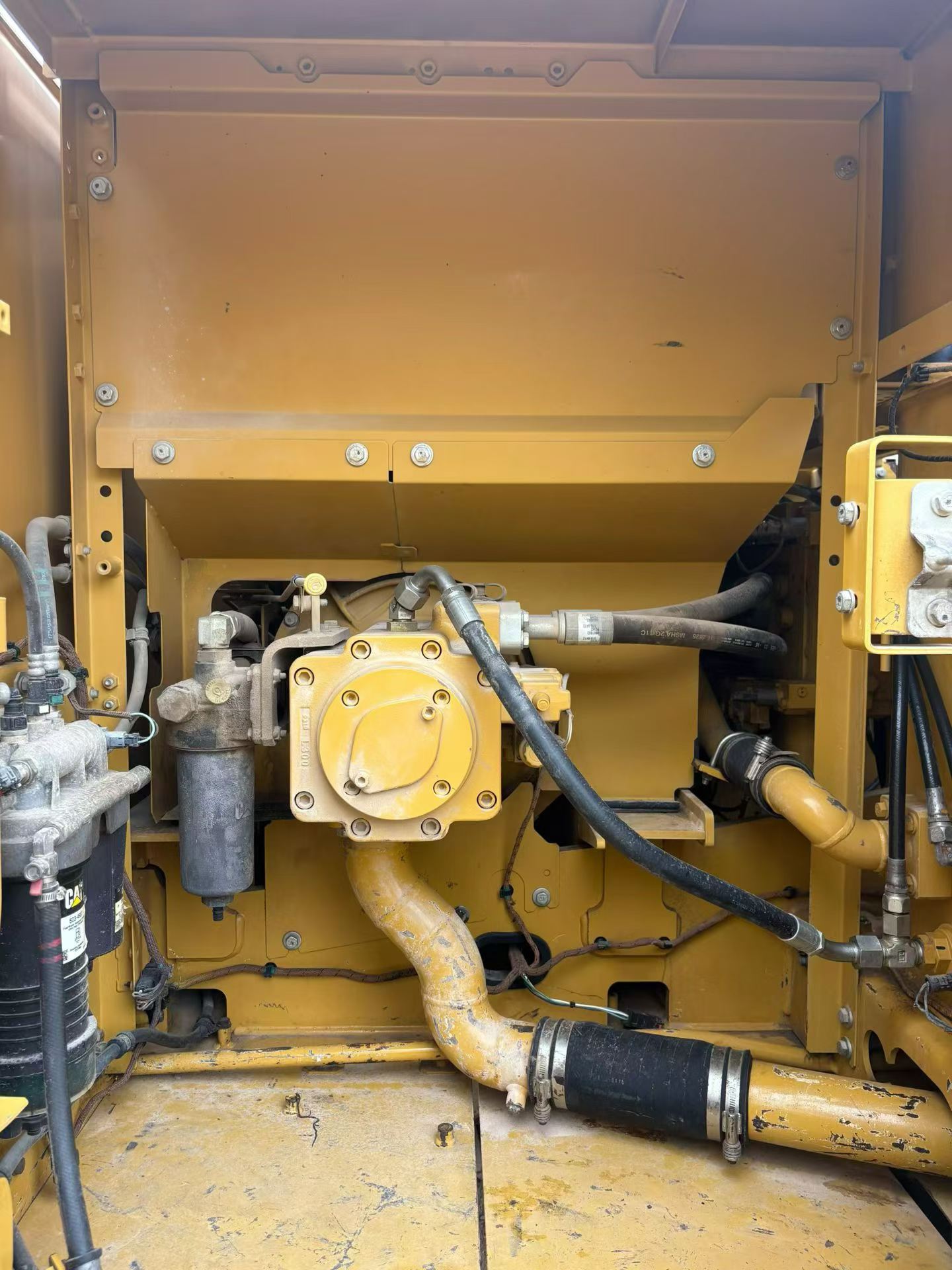 Buy Caterpillar Used Excavator / 6