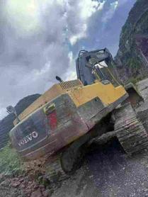 Buy Volvo L250G Used Excavator / 6 Buy Volvo L250G Used Excavator / 6