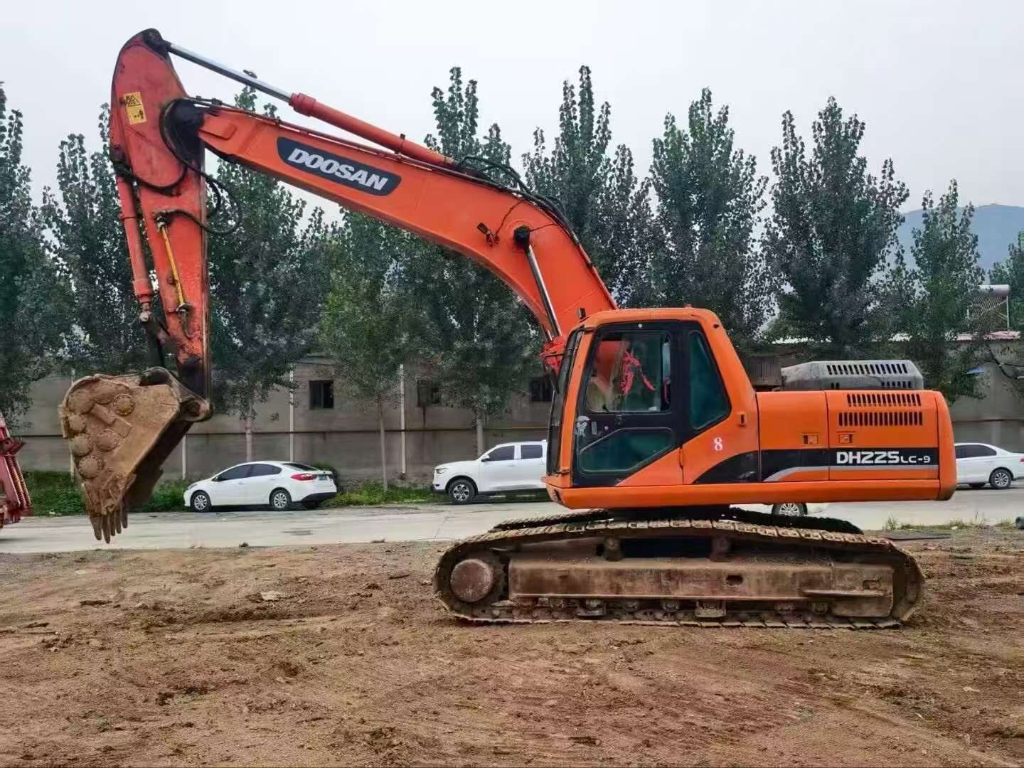 Buy Doosan DH225-9 Used Excavator / 3