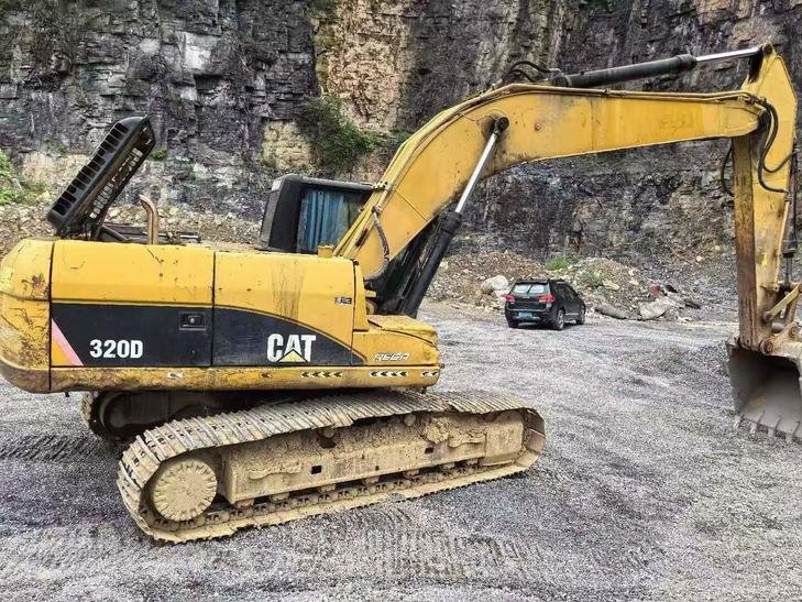 Buy Caterpillar Used Excavator / 1