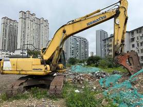 Buy Komatsu PC200-8 Used Excavator / 3 Buy Komatsu PC200-8 Used Excavator / 3