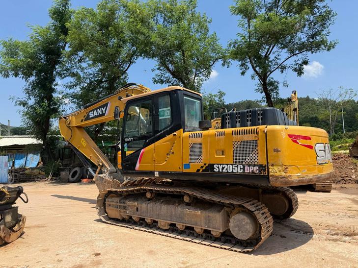 Buy Sany SY205C Used Excavator / 1