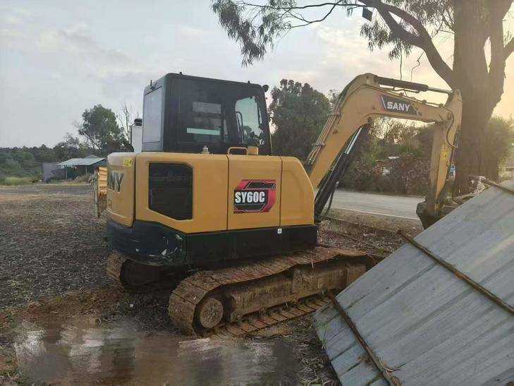 Buy Sany SY60 Used Excavator / 1