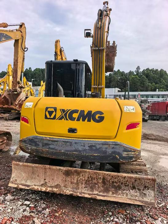 Buy XCMG XE75C Used Excavator / 1