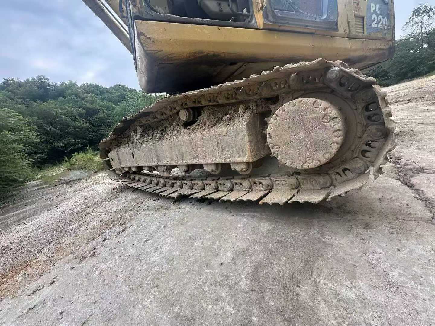 Buy Komatsu PC200-7 Used Excavator / 9