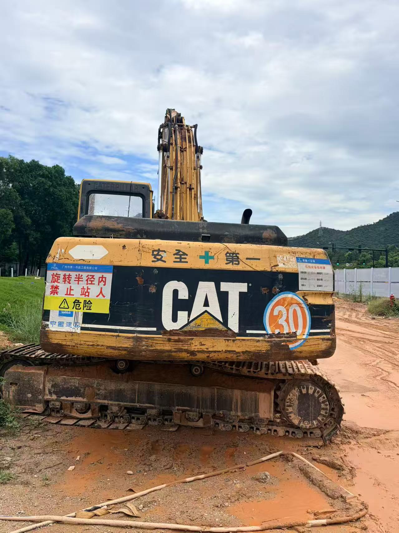 Buy Caterpillar Used Excavator / 7