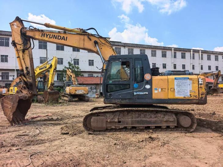 Buy Hyundai R215-7C Used Excavator / 1