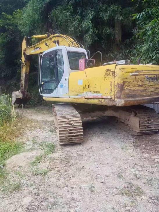 Buy Sumitomo SH200-3 Used Excavator / 1