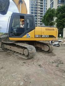 Buy Sumitomo SH200A5 Used Excavator / 9 Buy Sumitomo SH200A5 Used Excavator / 9