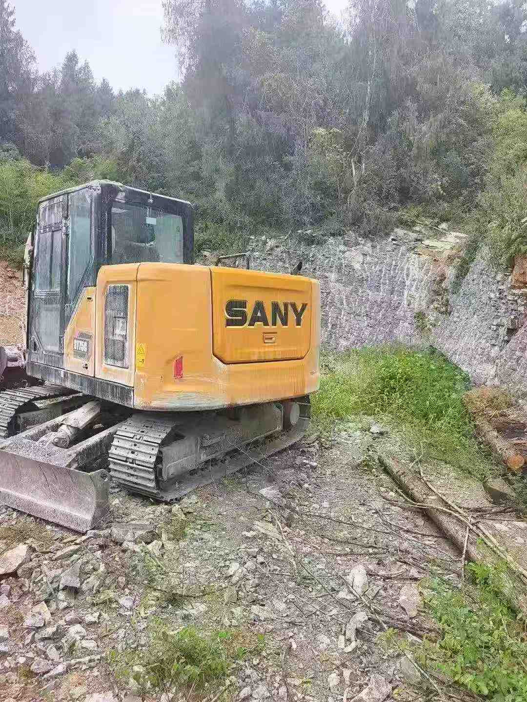 Buy Sany SY70C Used Excavator / 2
