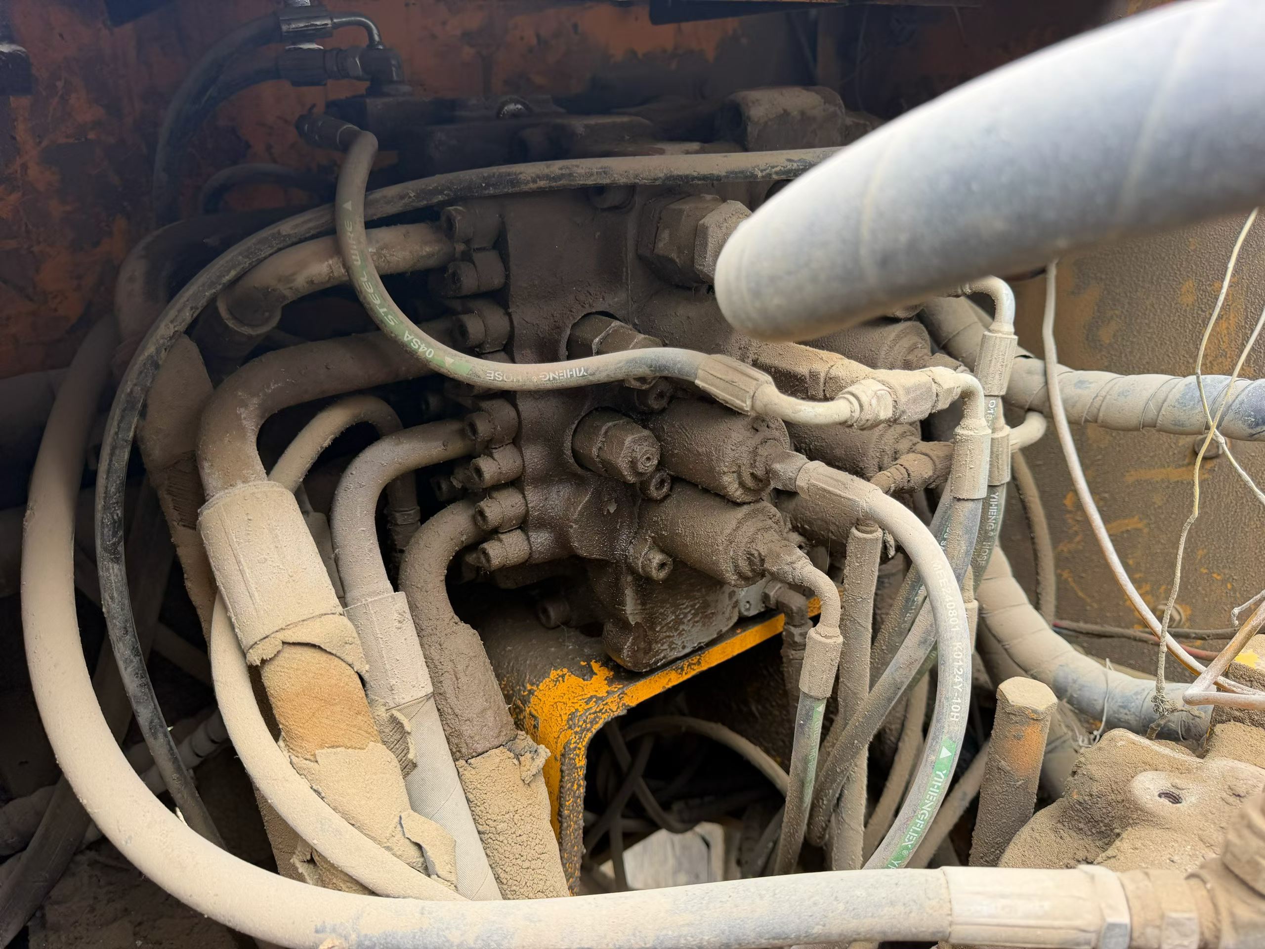 Buy Hyundai R215-7 Used Excavator / 3