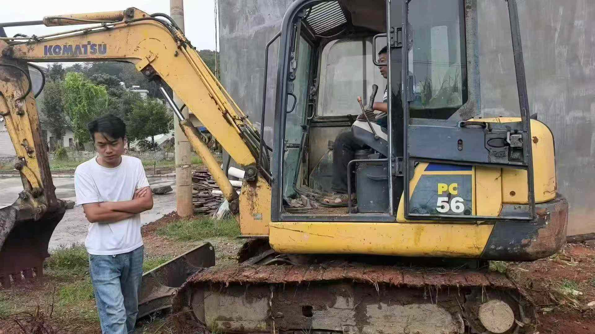 Buy Komatsu PC56-7 Used Excavator / 5